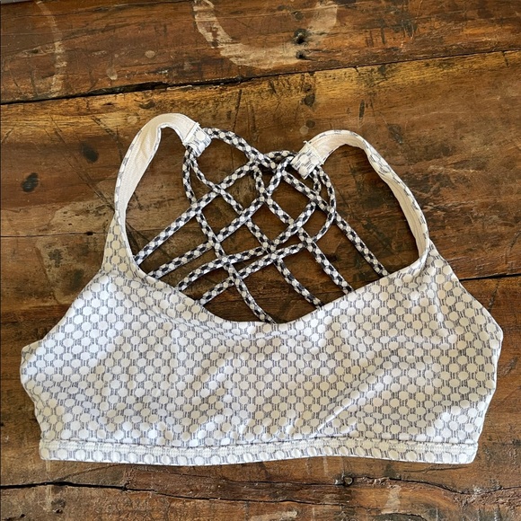 Free to Be Wild - 6 - Picture 1 of 2